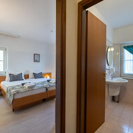 krevet i doručak Fontana 3*