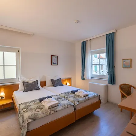 Fontana krevet i doručak