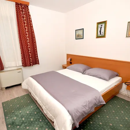 krevet i doručak Fontana