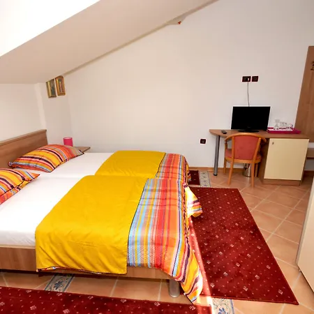 Fontana krevet i doručak Trogir