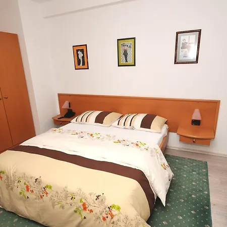 Fontana krevet i doručak Trogir