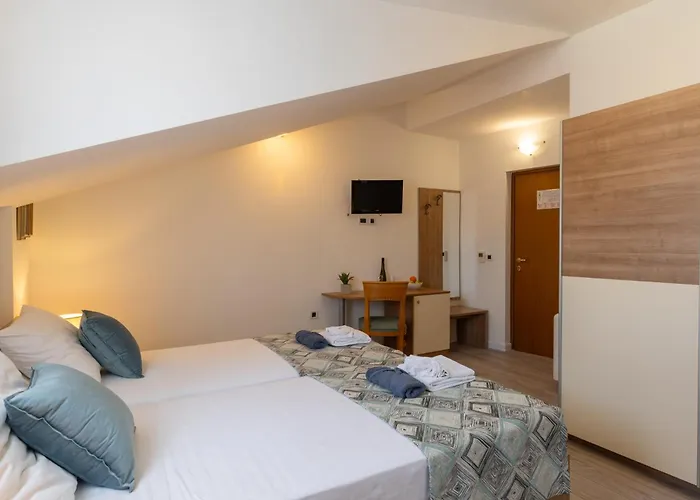 Fontana Bed & Breakfast