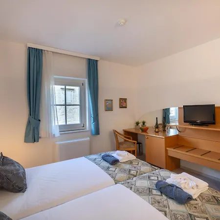 Fontana 3* Трогир