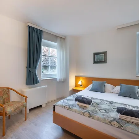 Fontana Bed and breakfast 3*