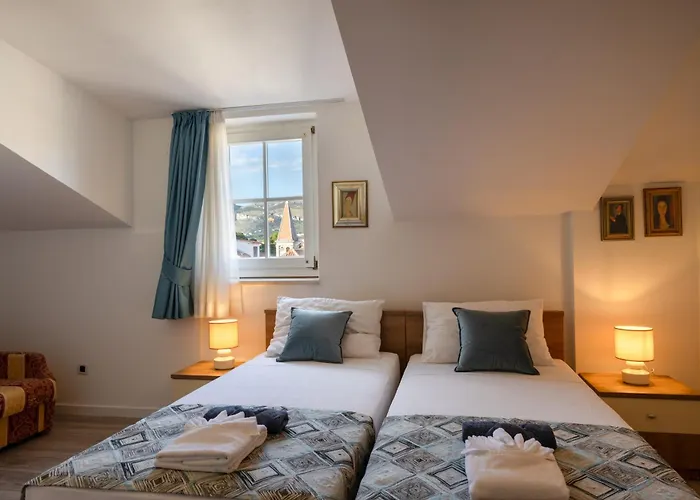 Fontana 3* 特罗吉尔