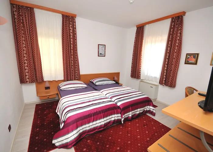 Alojamento de Acomodação e Pequeno-almoço Fontana Trogir