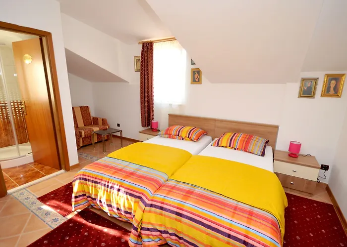 Alojamento de Acomodação e Pequeno-almoço Fontana Trogir